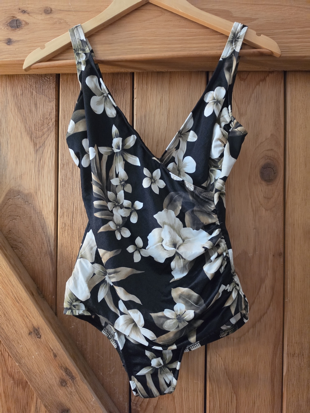 Miraclesuit Floral Black & Cream One-Piece Swimsuit Size 10